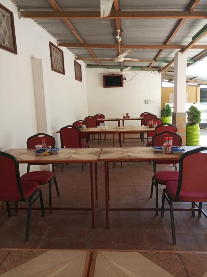Golden Guest House- Miritini Mombasa Exteriér fotografie